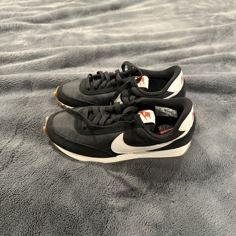 Nike Classic Black and White Trainers
